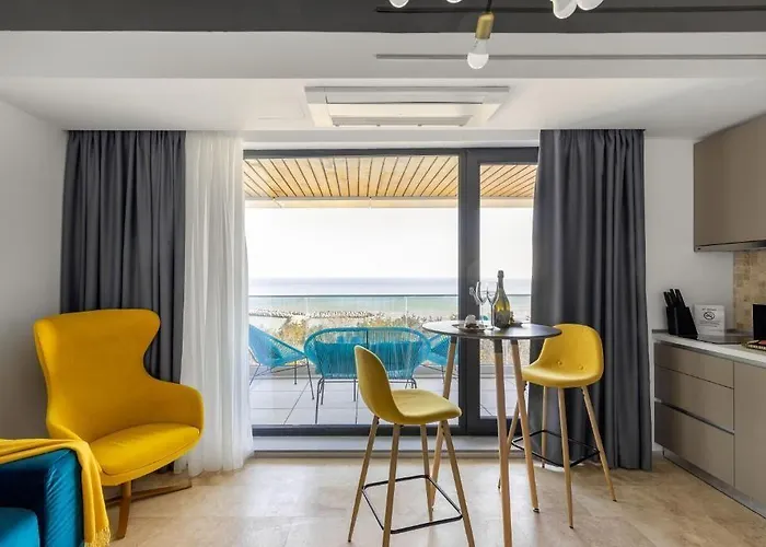 Lägenhetshotell Novum By The Sea 4*