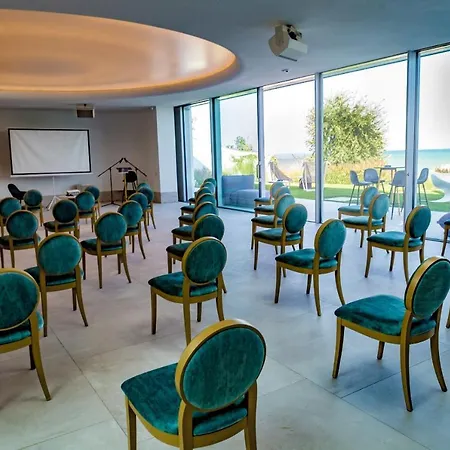 Aparthotel Novum By The Sea