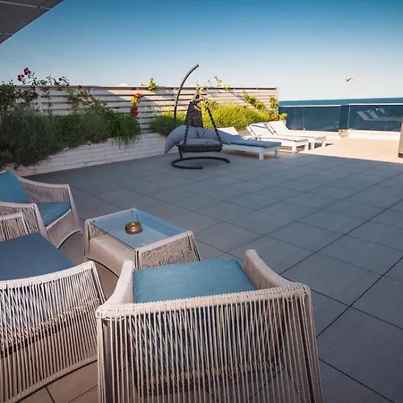 Aparthotel Novum By The Sea
